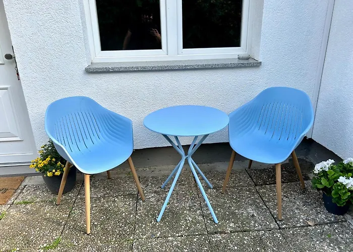 Mini Apartment Mit Garten Und Kueche