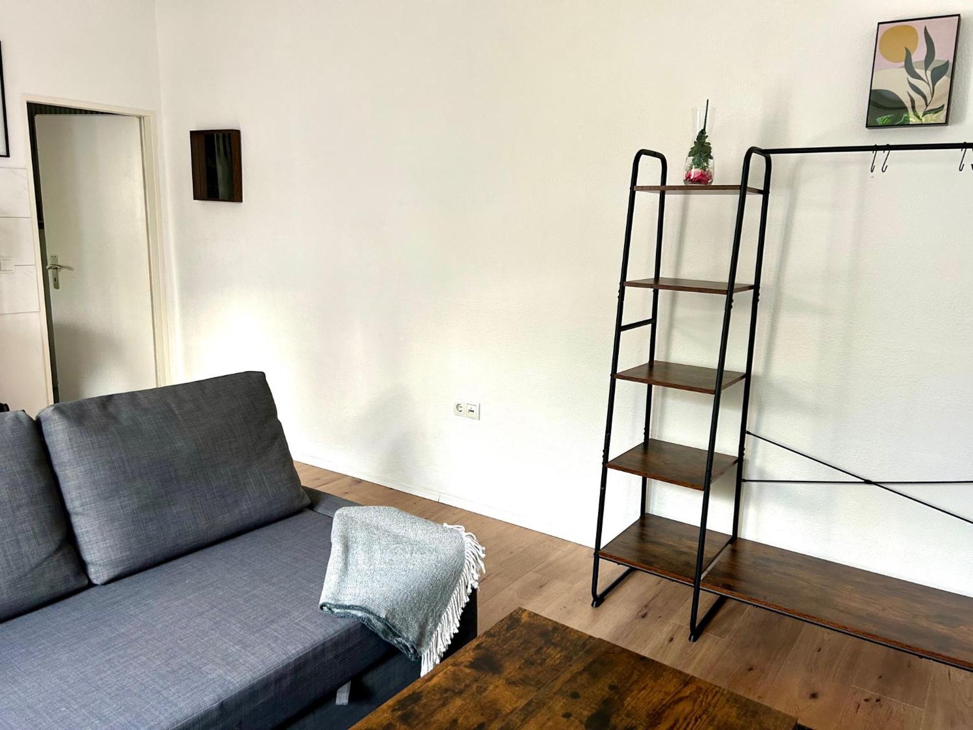 Mini Mit Garten Und Kueche Apartament